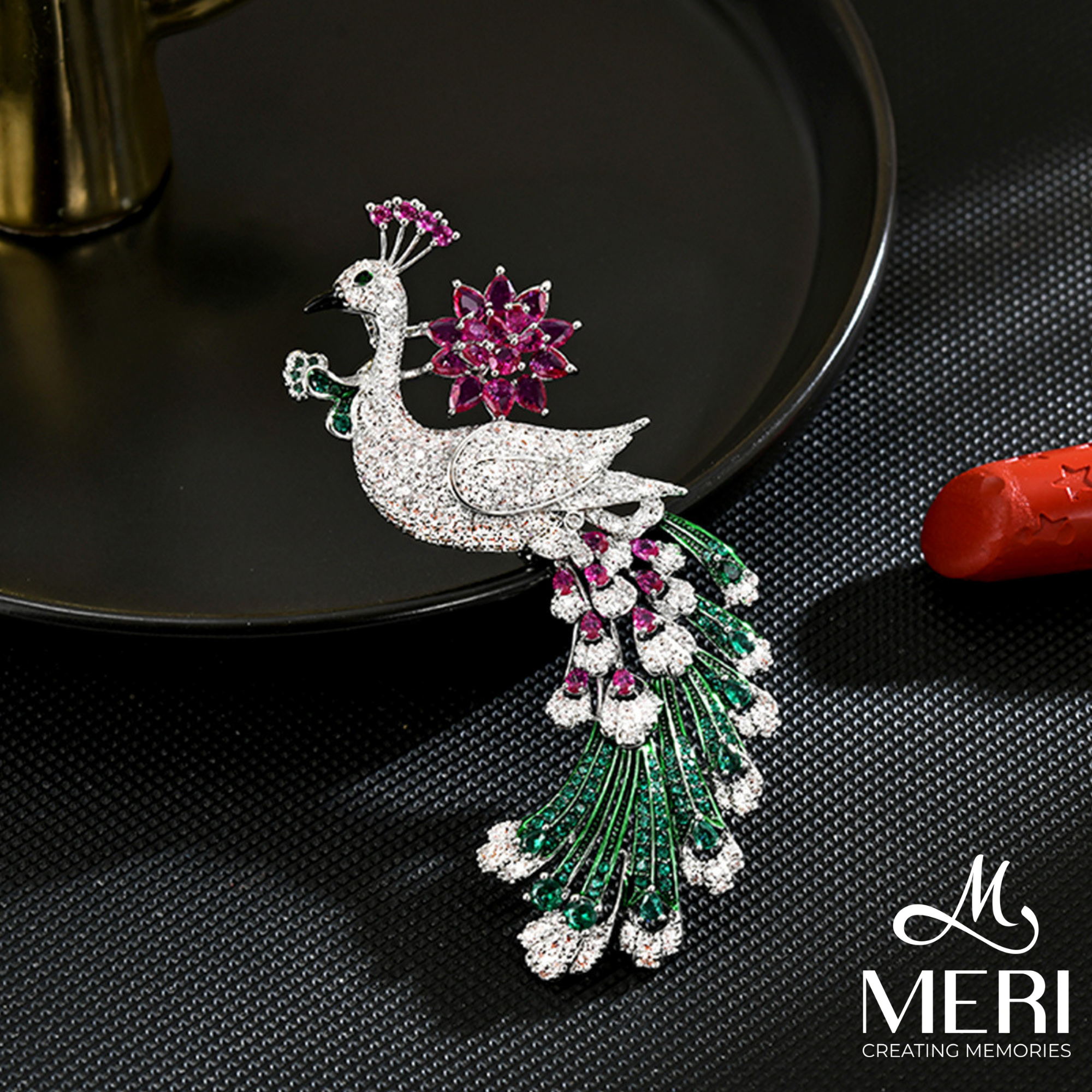  Cài áo Peacock Bloom 