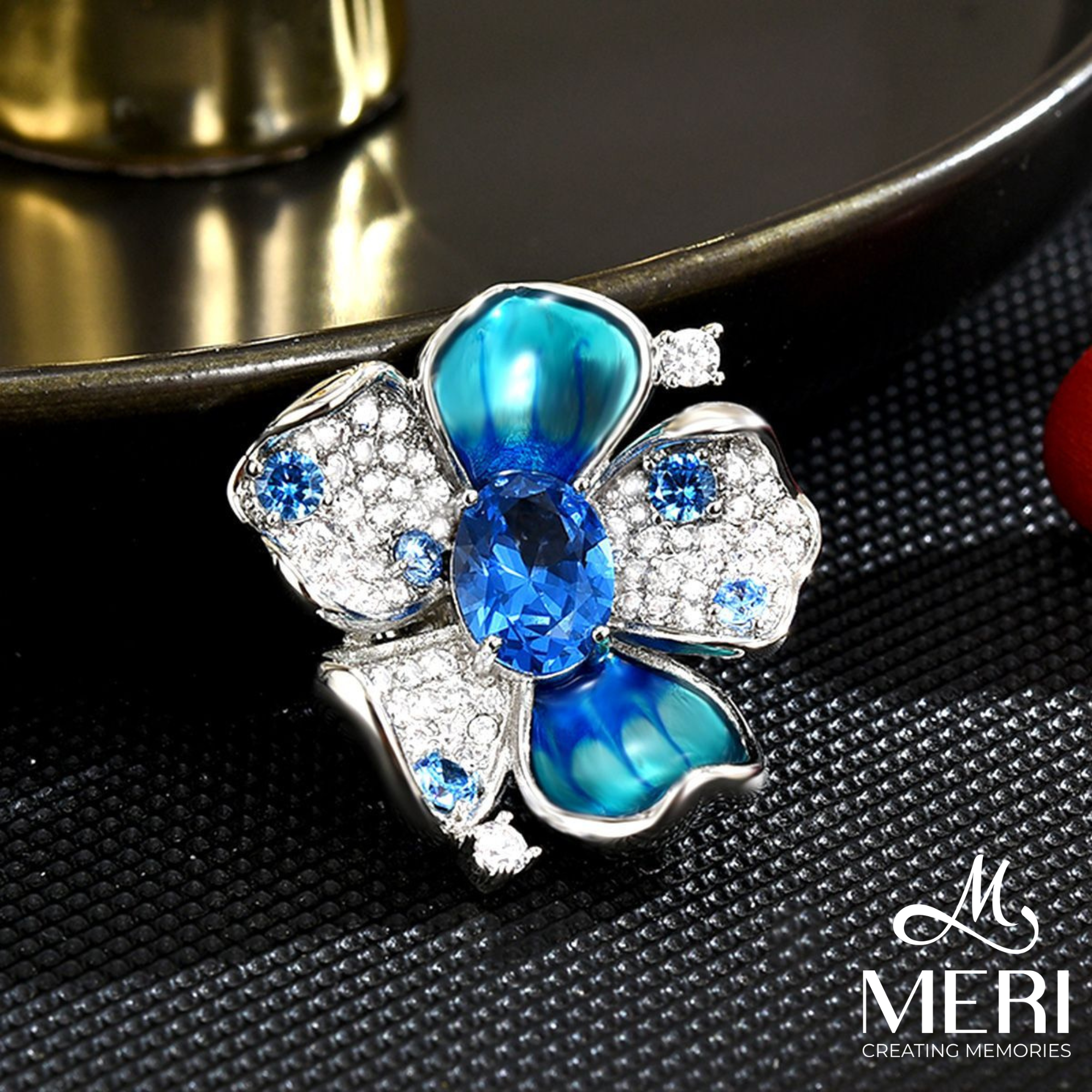  Pin cài áo Azure Flower 
