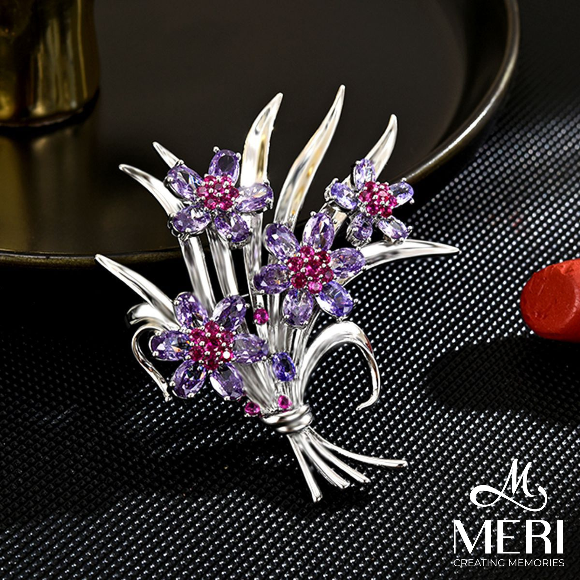  Cài áo Violet Bouquet 