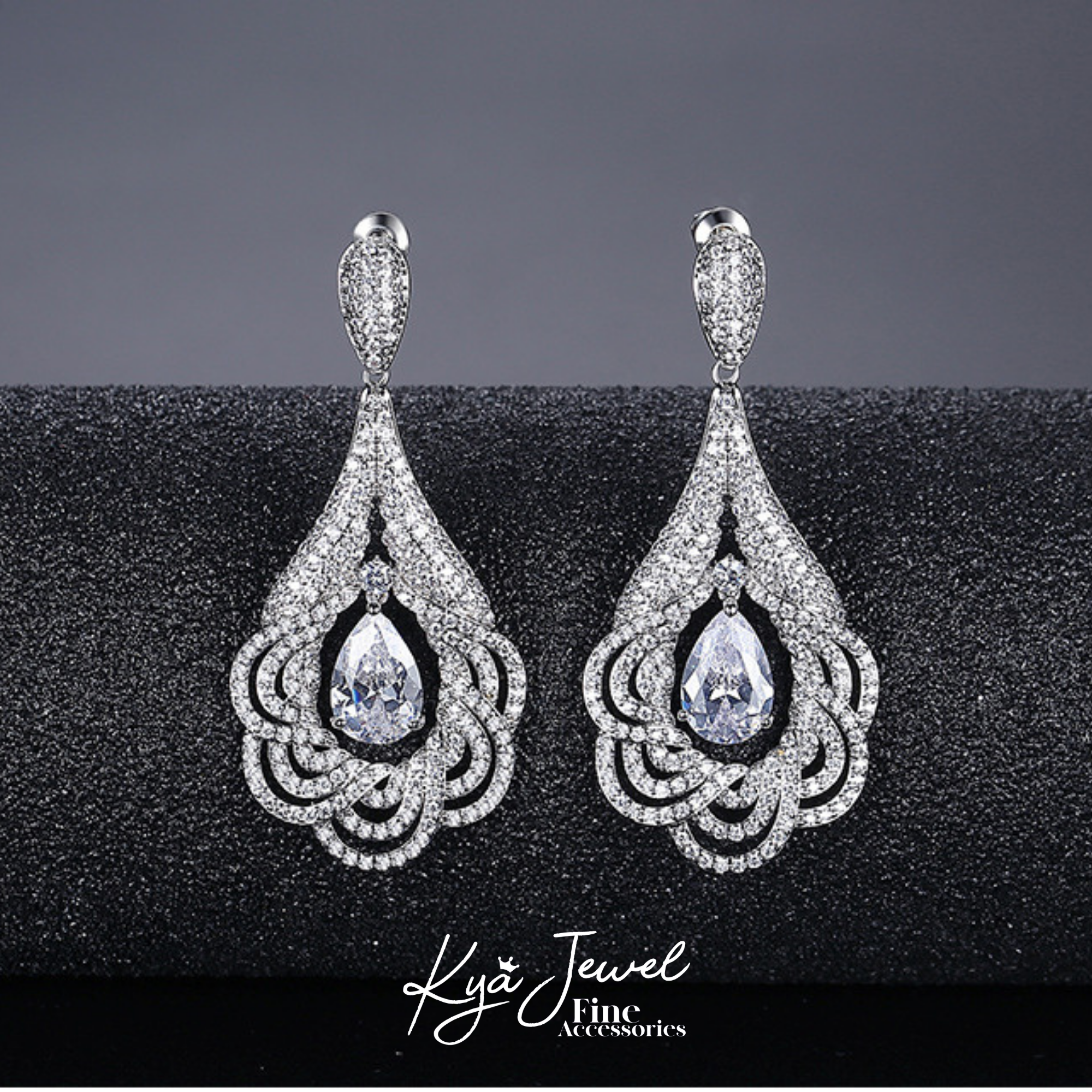  Khuyên tai nữ Royal Tear 