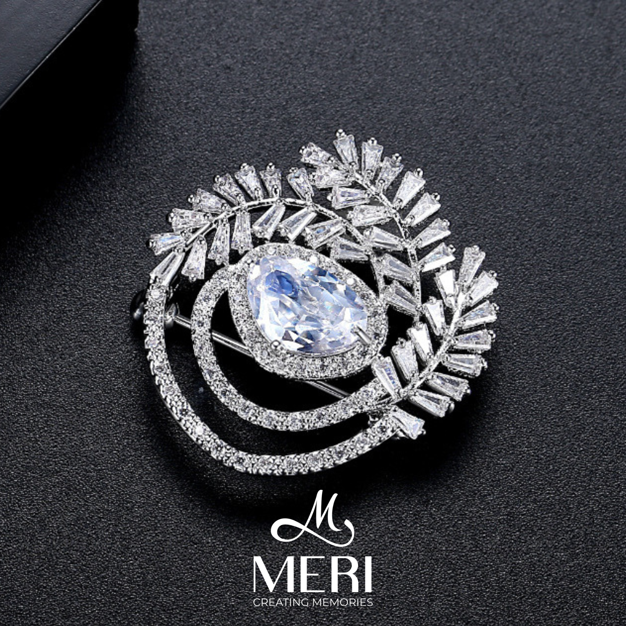  Cài áo Crystal Shine 