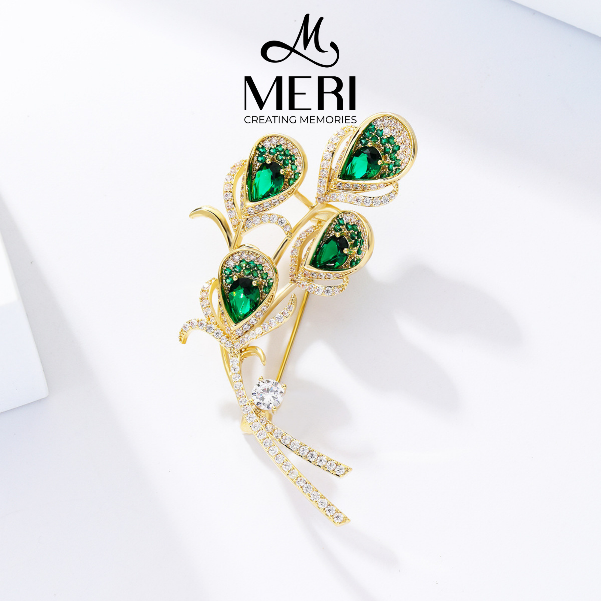  Cài áo Feathered Grace 