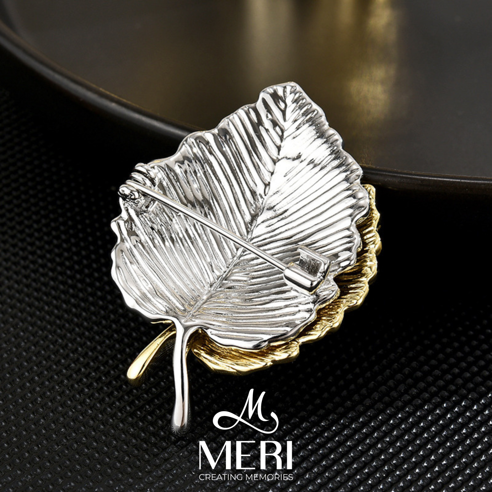  Cài áo Autumn Leaf 