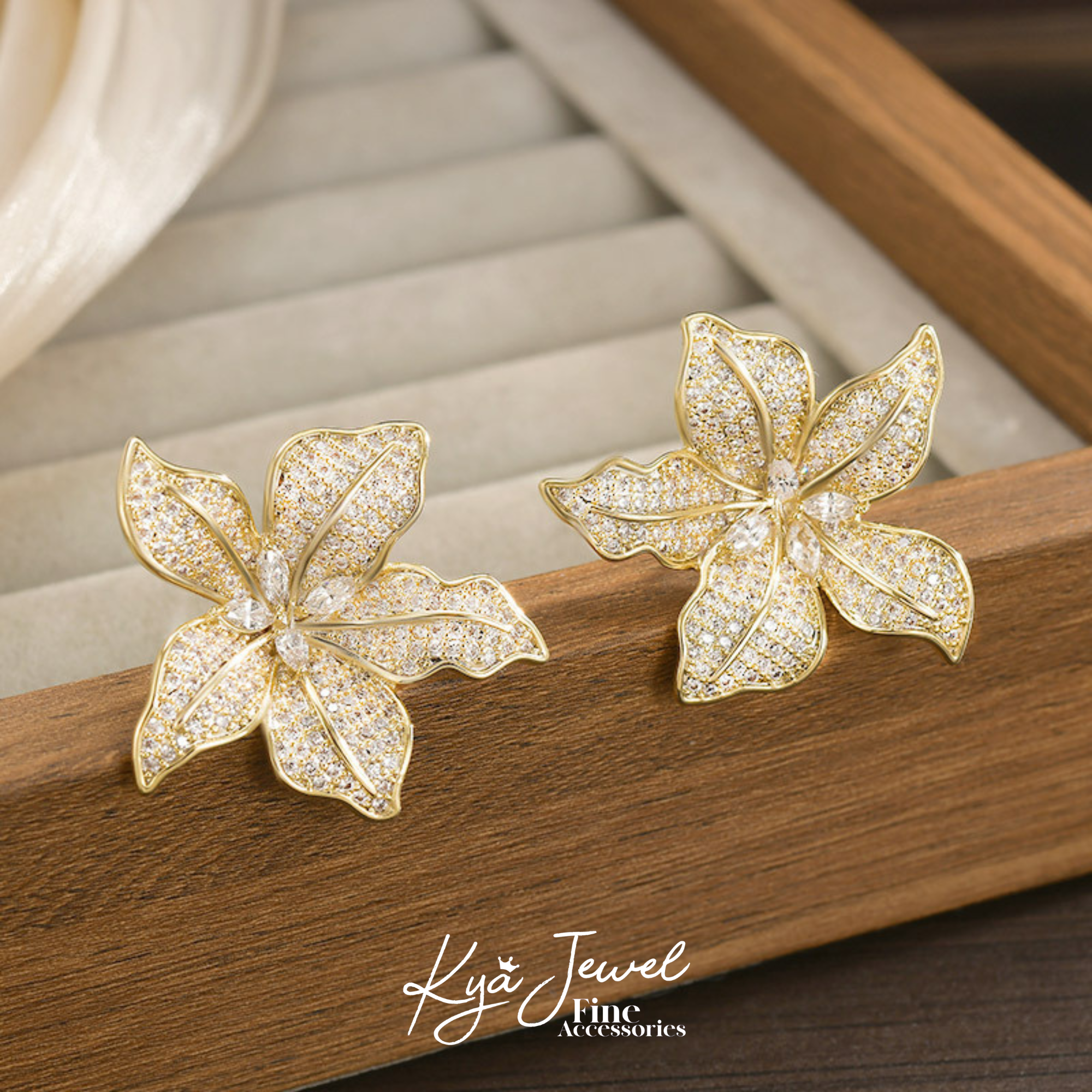  Khuyên tai nữ Sunlit Blossom 