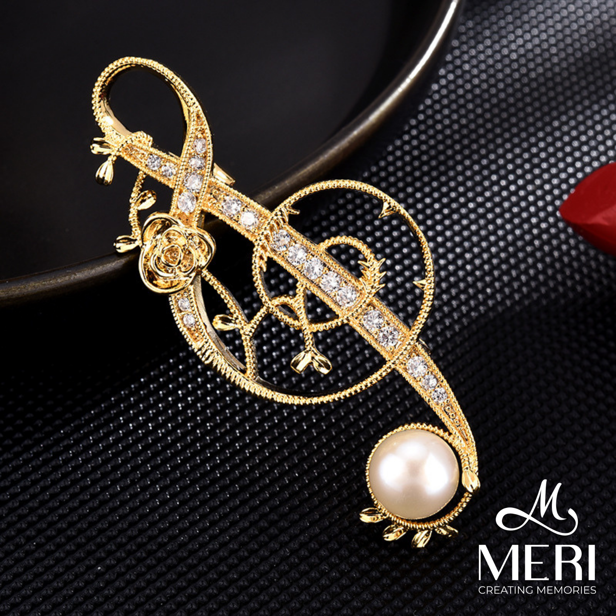  Cài áo Floral Melody 