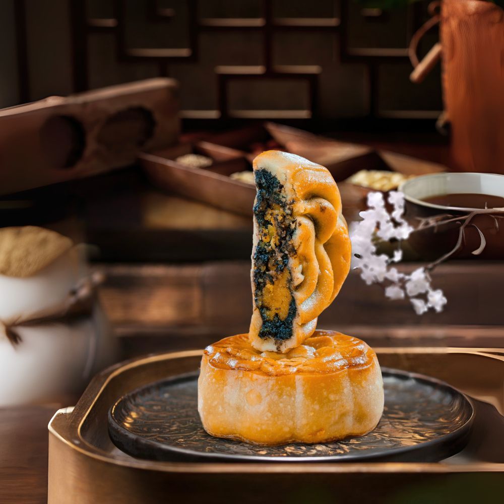 BÁNH NƯỚNG DÂU TẰM PHOMAI (BAKED MOONCAKE WITH MULBERRY AND CHEESE)