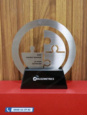  KỶ NIỆM CHƯƠNG PHA LÊ - KIM LOẠI YOUNET 