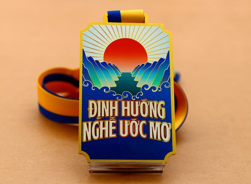 HUY CHƯƠNG TẠO HÌNH TÙY CHỈNH - ĐỊNH HƯỚNG NGHỀ ƯỚC MƠ