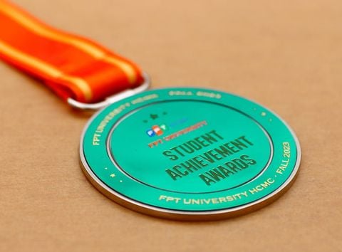  HUY CHƯƠNG TRÒN - FPT UNIVERSITY 