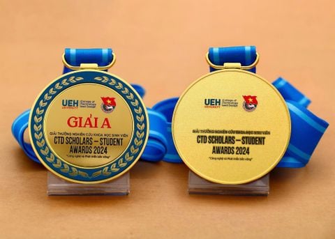  HUY CHƯƠNG TRÒN - UEH 