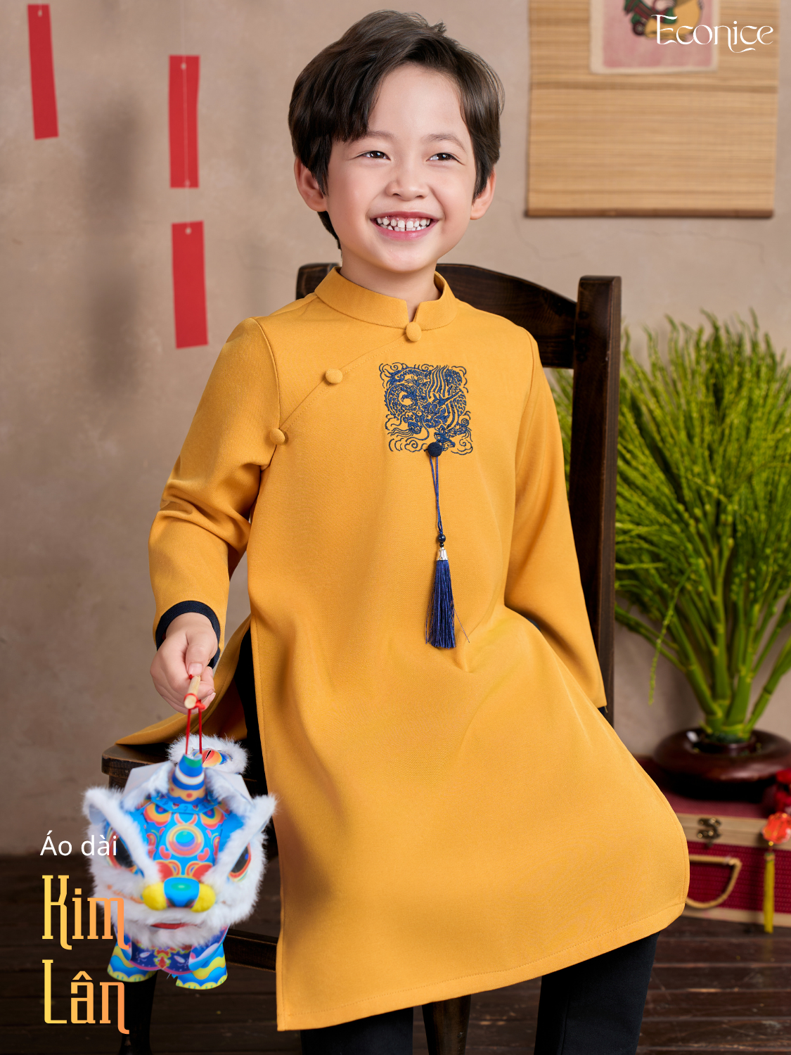 Áo dài cách tân bé trai Kim Lân