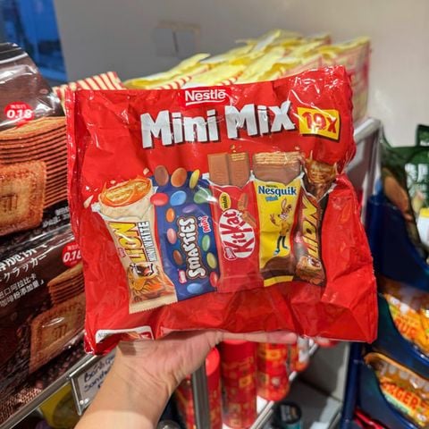 Bánh socola tổng hợp Nestle Mix 321g
