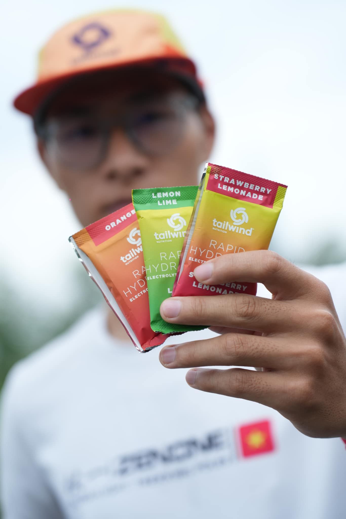  TAILWIND RAPID HYDRATION - BỔ SUNG ĐIỆN GIẢI 