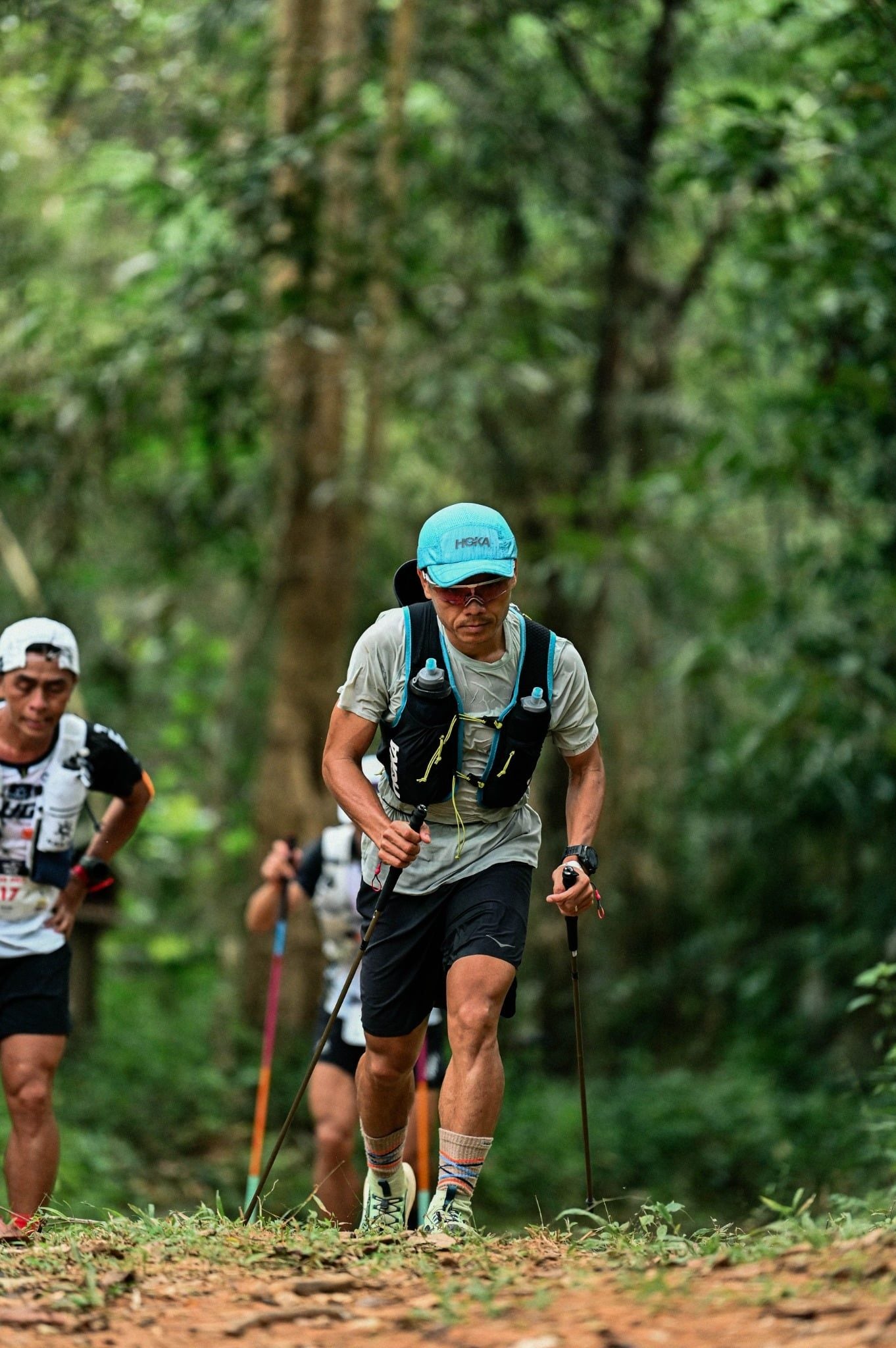  Gậy leo núi chạy trail siêu nhẹ Zenone Z2401 full carbon - Black Gold 