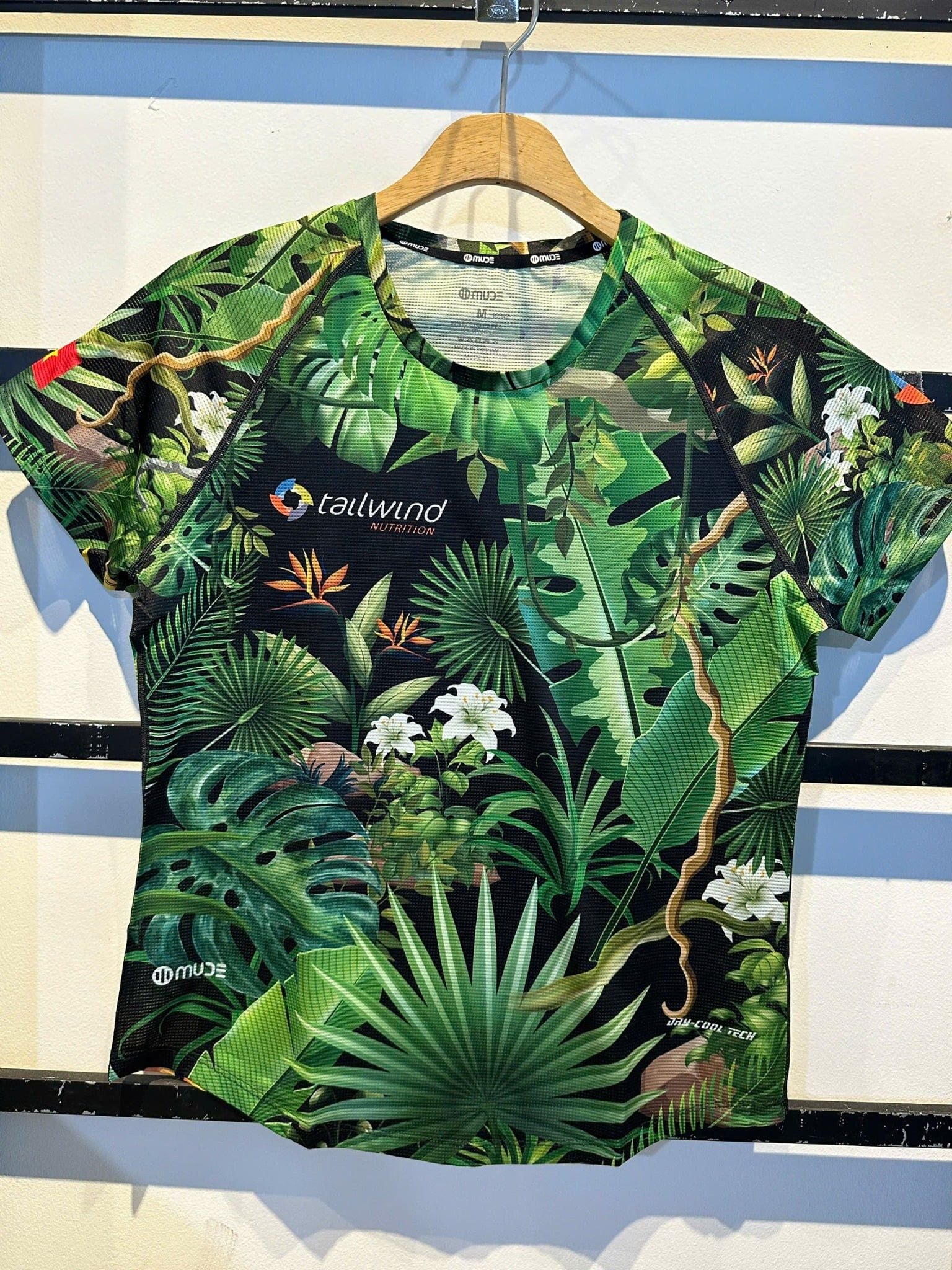  Áo thể thao tay ngắn Tailwind X Mude Jungle 