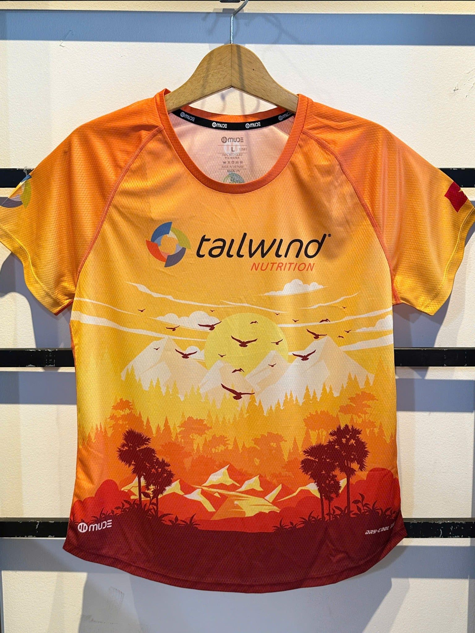  Áo thể thao tay ngắn Tailwind Nutrition Savana 