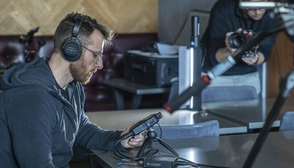 Máy ghi âm Zoom H4 Essential