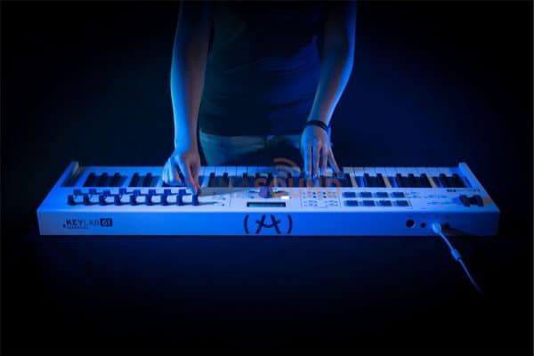 MIDI Controller ARTURIA KEYLAB ESSENTIAL 61 - Keyboard Controller