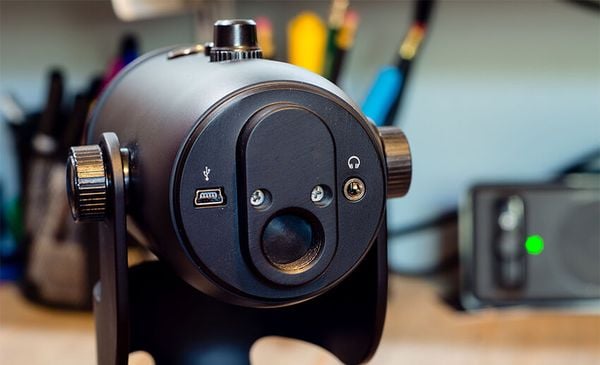 Micro thu âm BLUE YETI NANO blue USB - Condenser Microphone