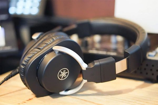 Tai nghe kiểm âm YAMAHA HPH-MT8 - Headphone Studio