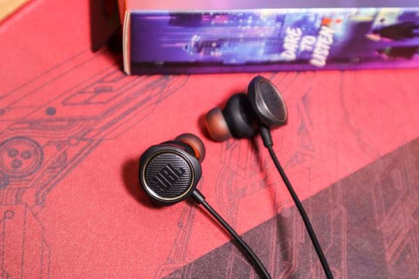 Tai nghe nhét tai thể thao gaming JBL Quantum 50