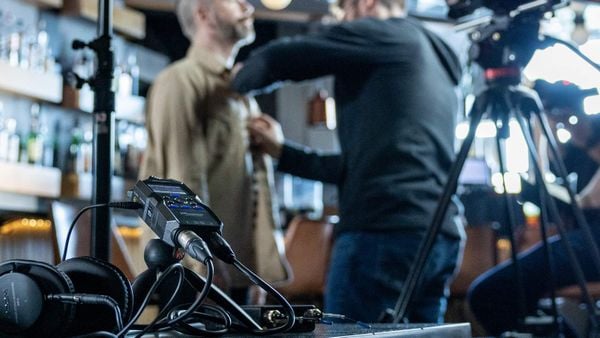 Máy ghi âm Zoom H4 Essential