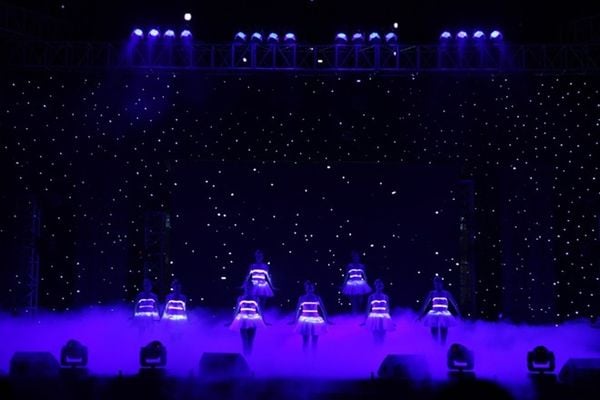 Màn sao Sân Khấu Đen Trơn