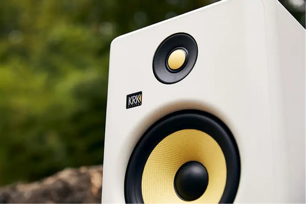 Loa kiểm âm KRK ROKIT 8G4WN- Monitor Studio KrK ( Trắng )