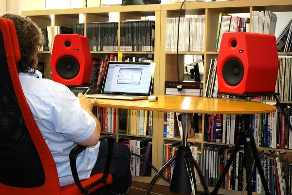 Loa kiểm âm Monkey Banana Turbo 8