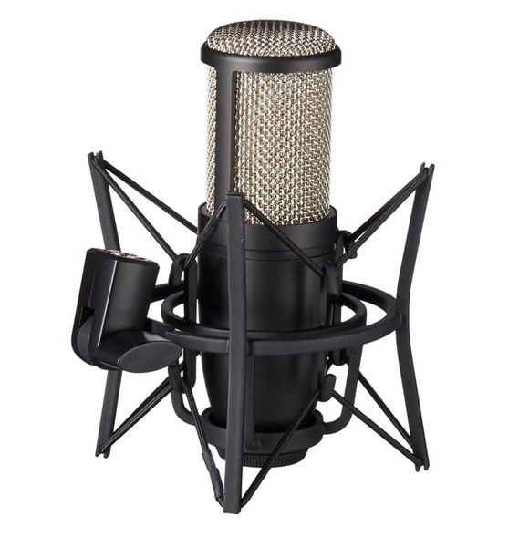 Micro thu âm AKG P220 - Micro thu âm cho phòng thu