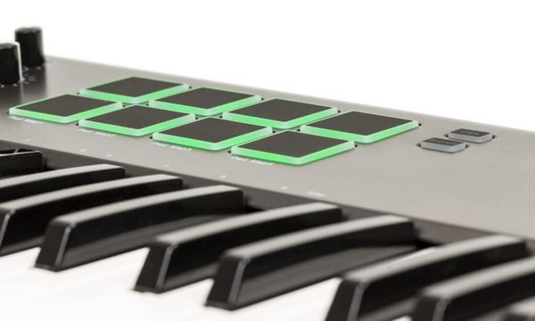 Nektar Impact LX88+ Keyboard Controller