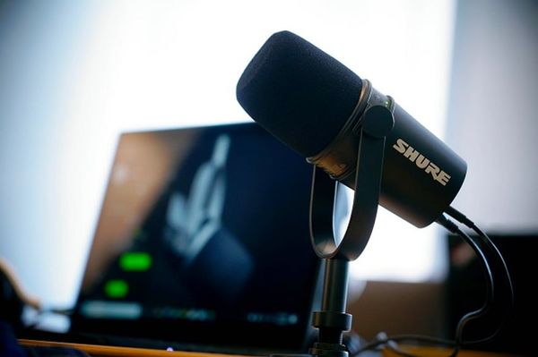 Micro Shure MV7-S Thu Âm Podcast Dynamic