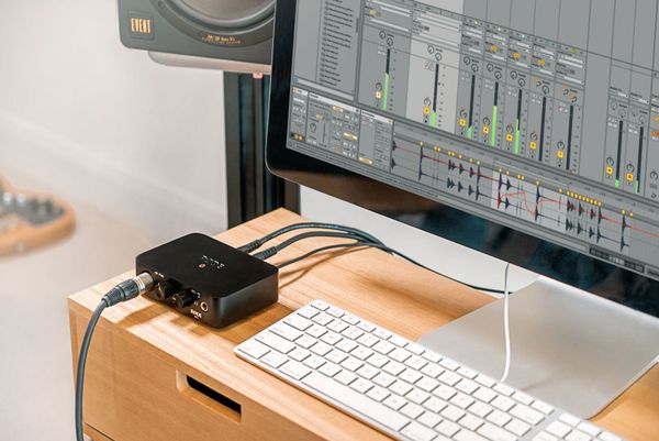 Sound card RODE AI-1 Audio Interface - Sound card thu âm