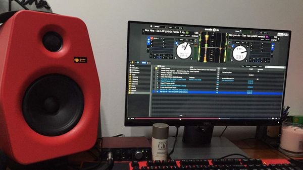 Loa kiểm âm Monkey Banana Turbo 6