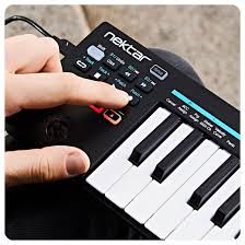 Nektar Impact GX Mini 25 - key MIDI Controller