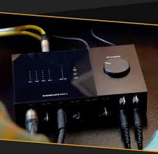 Soundcard thu âm Komplete Audio 6 - Audio interfaces
