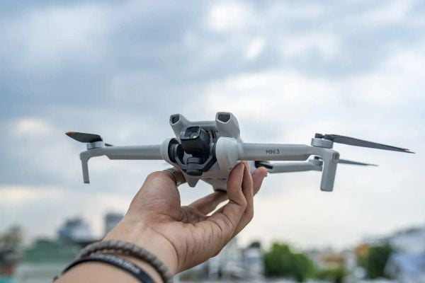 Thiết bị bay không người lái DJI Flycam DJI Mini 3 (GL) MT3PD kèm điều khiển RC231