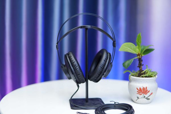 Tai nghe kiểm âm AKG K72, Headphone Studio