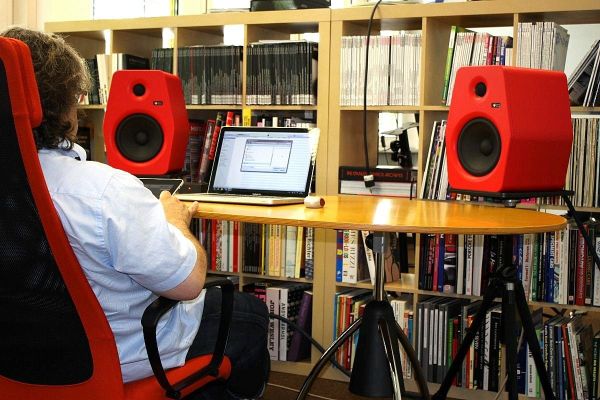 Loa kiểm âm Monkey Banana Turbo 6