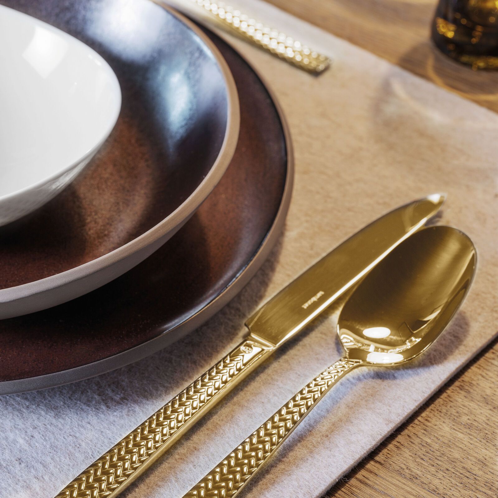  Set 24 món (Dao, dĩa, thìa lớn, thìa nhỏ) Cortina Stainless Steel Mirror PVD Gold Sambonet 