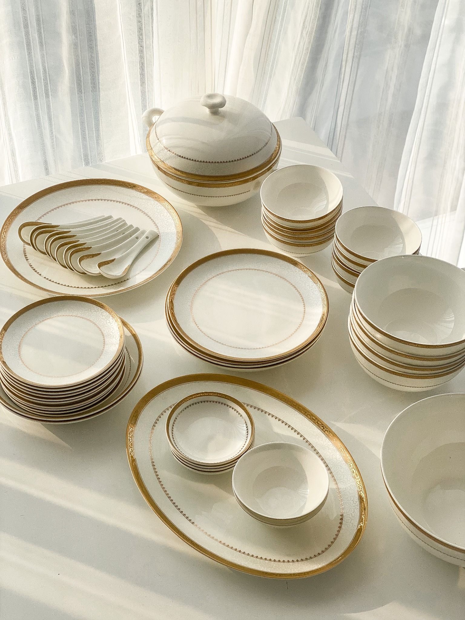  Bộ đồ ăn sứ xương hoàng gia anh 