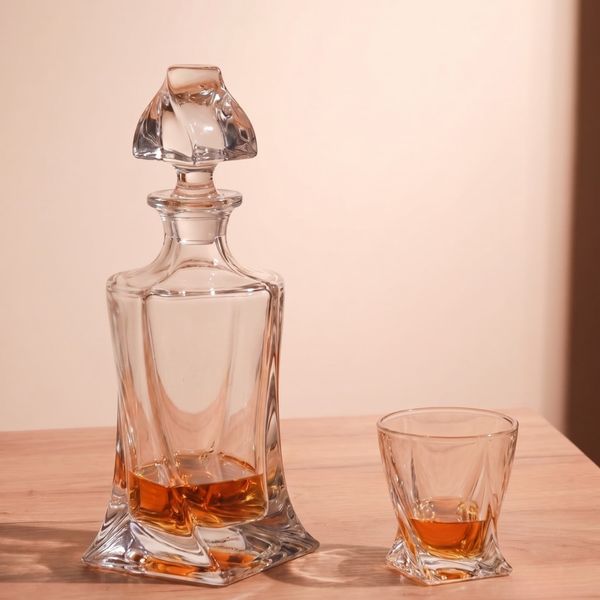  Bộ chai chén Whisky Quadro nhỏ 