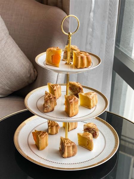  Đĩa 3 tầng Hoàng gia Anh 