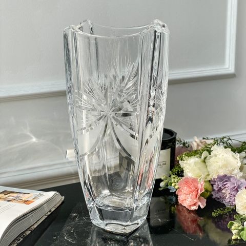  Lọ hoa pha lê bom vuông mài nơ 30.5cm 