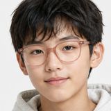 Gọng kính trẻ em Rayban Junior RY9097V 7516 - Hồng trong suốt – người mẫu đeo kính