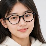 Gọng kính trẻ em Rayban Junior RYA1981 7529 - Đen và đỏ – người mẫu đeo kính