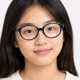 Gọng kính trẻ em Rayban Junior RYA1981 7530 - Xanh dương và vàng – người mẫu đeo kính