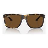 Kính mát Rayban Boyfriend Two RB4547F 710/57 góc ba phần tư trên nền trắng