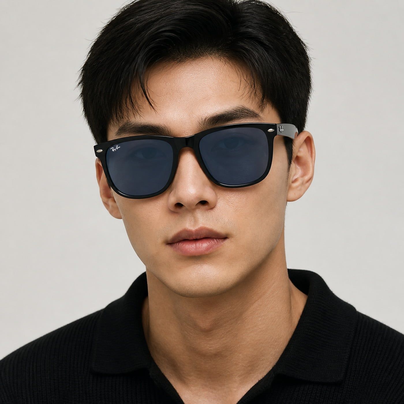 Kính mát Rayban Boyfriend RB4147 601/80 góc ba phần tư trên nền trắng
