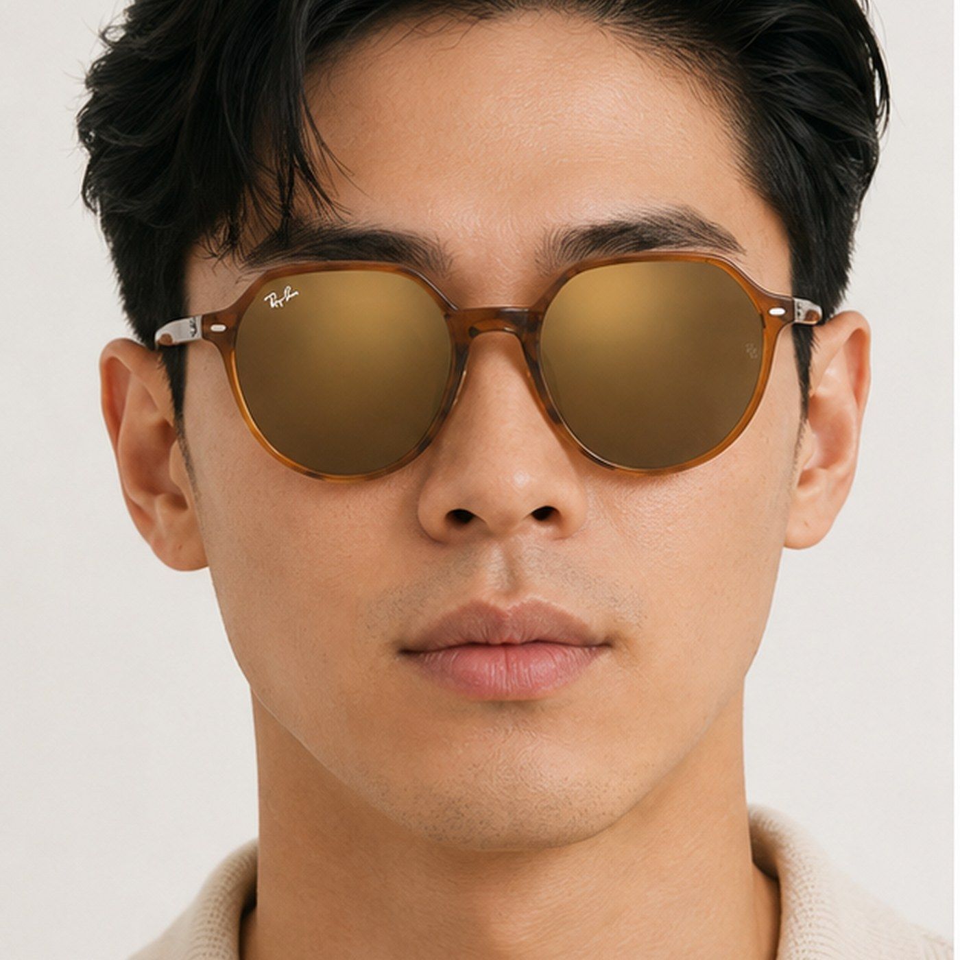 Kính mát Rayban Thalia RB2195F 663693 trên nền trắng